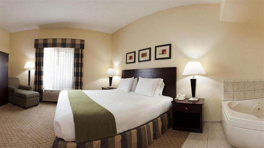 Holiday Inn Express Hotel & Suites - Concord By Ihg Kannapolis Buitenkant foto