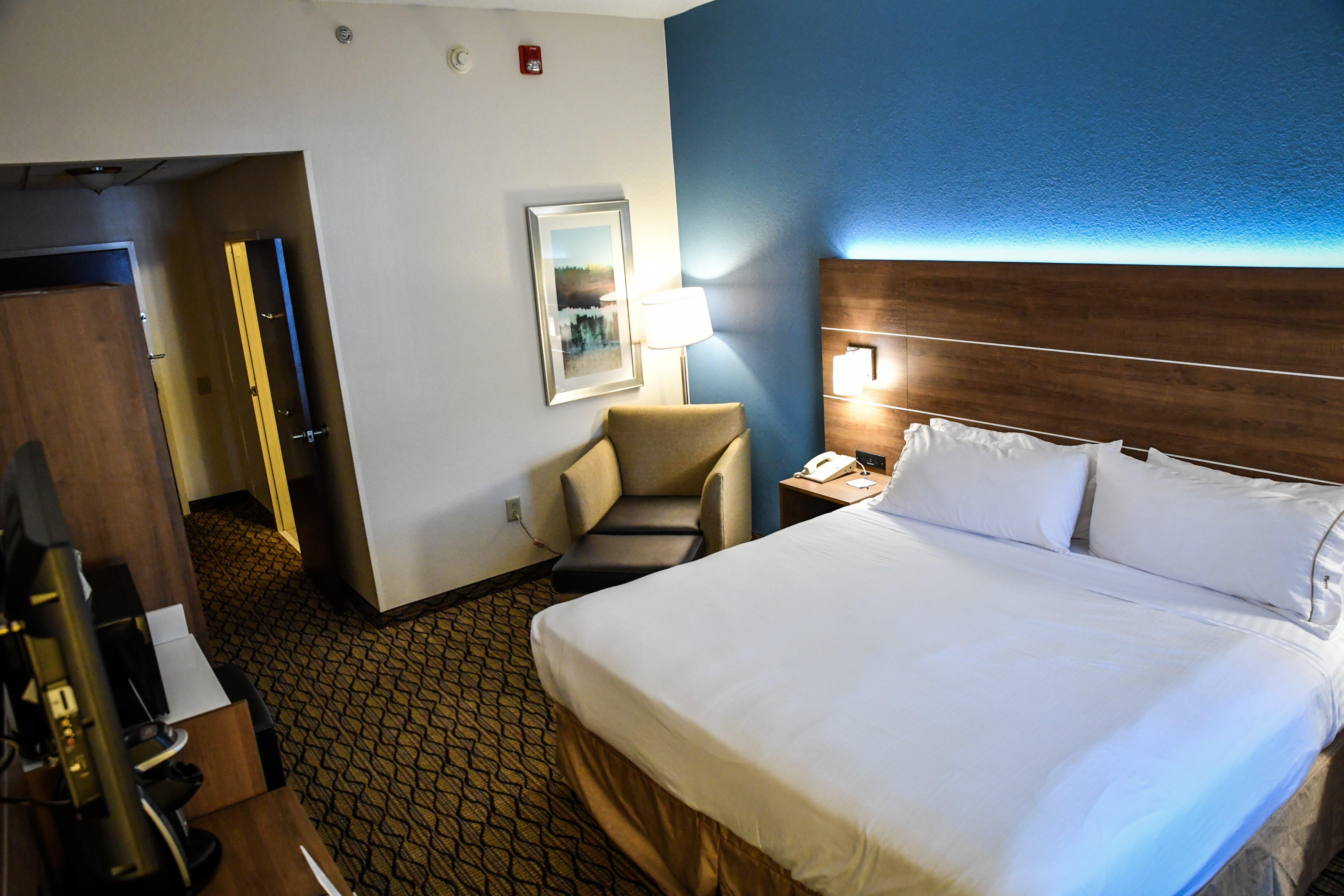 Holiday Inn Express Hotel & Suites - Concord By Ihg Kannapolis Buitenkant foto