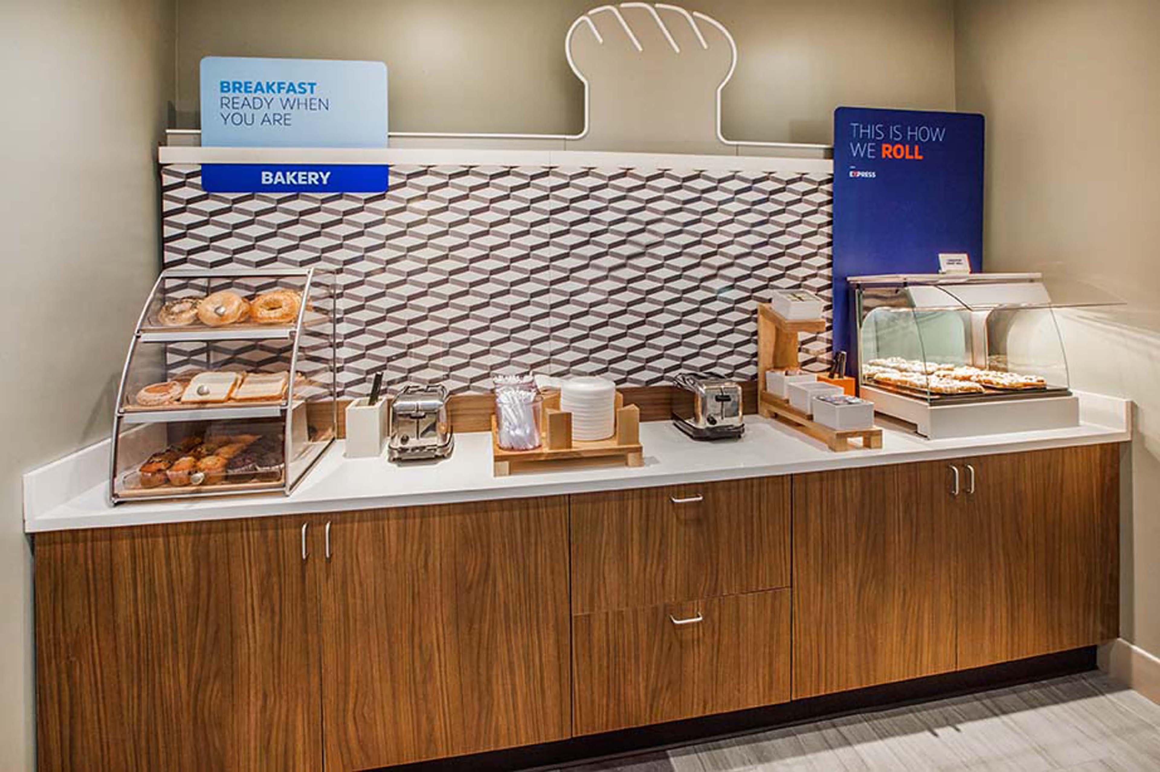 Holiday Inn Express Hotel & Suites - Concord By Ihg Kannapolis Buitenkant foto