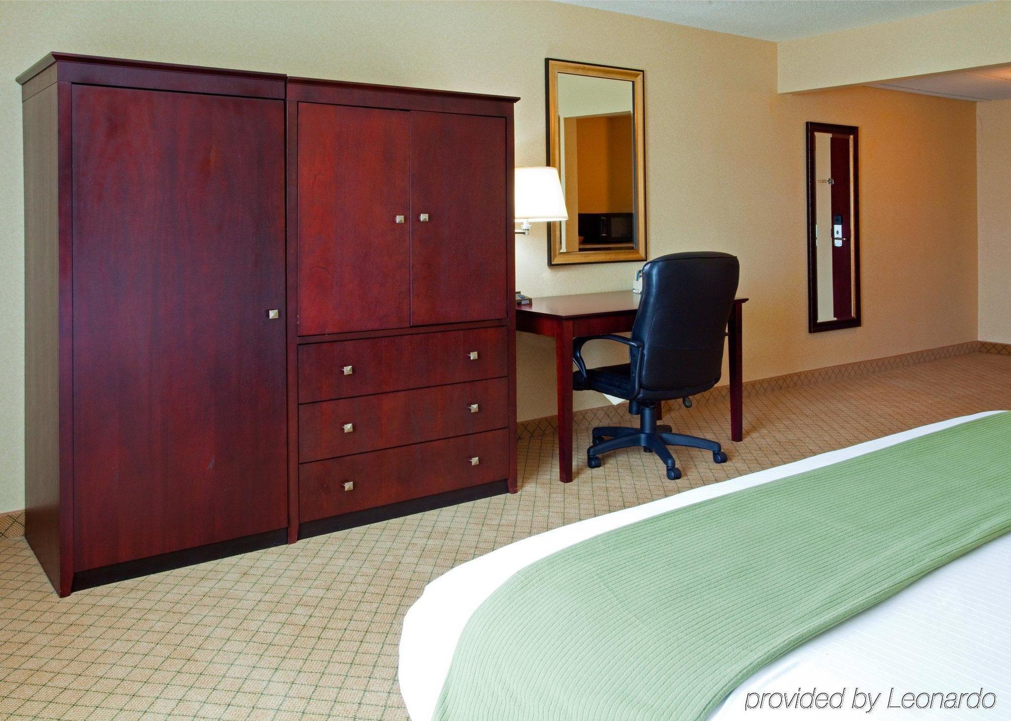 Holiday Inn Express Hotel & Suites - Concord By Ihg Kannapolis Kamer foto
