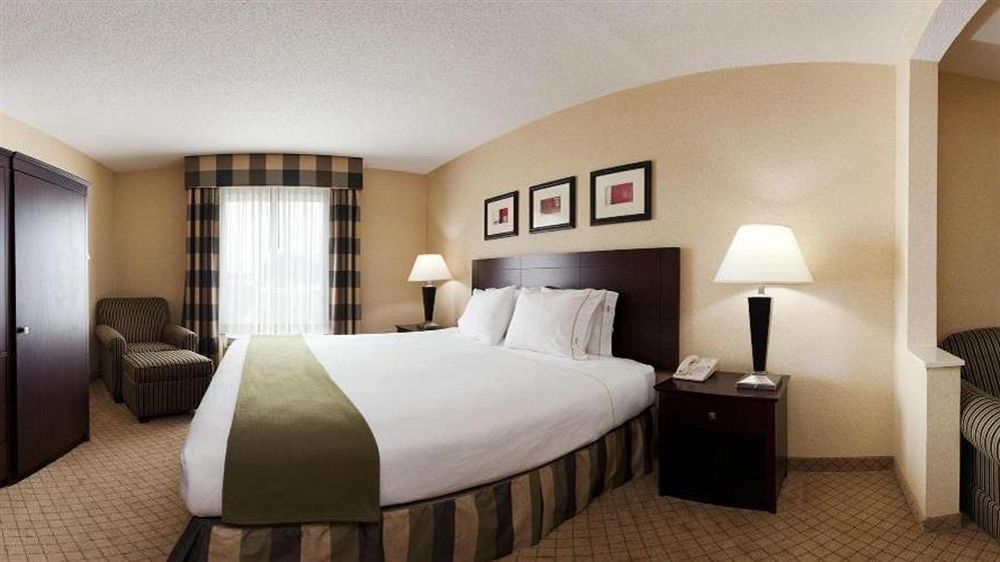 Holiday Inn Express Hotel & Suites - Concord By Ihg Kannapolis Buitenkant foto