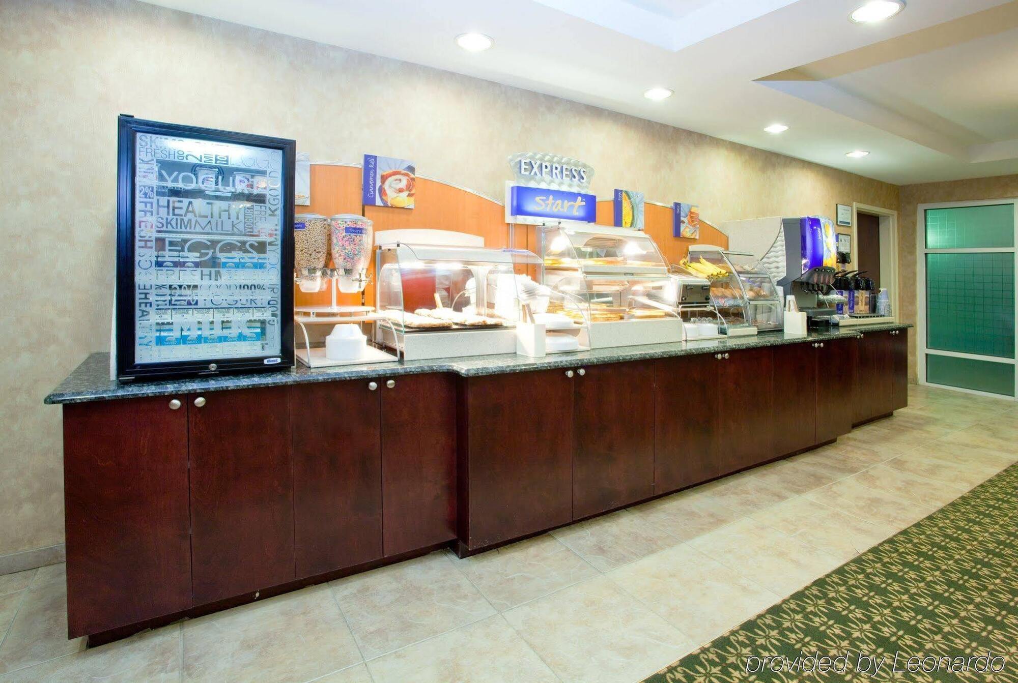 Holiday Inn Express Hotel & Suites - Concord By Ihg Kannapolis Buitenkant foto